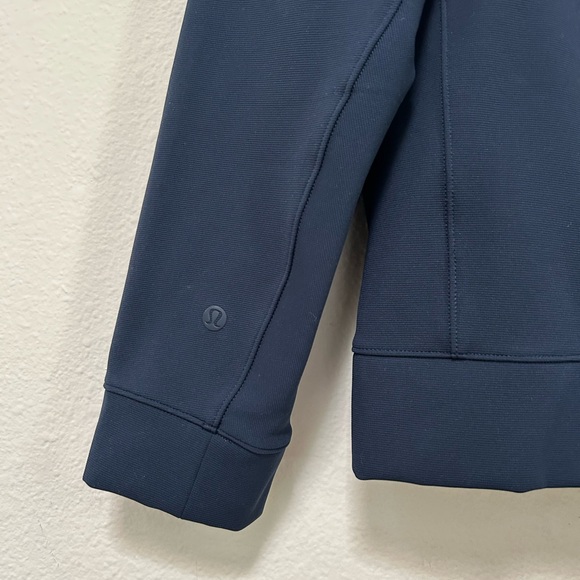 NWOT Lululemon Sojourn Jacket
True Navy M - Picture 8 of 15